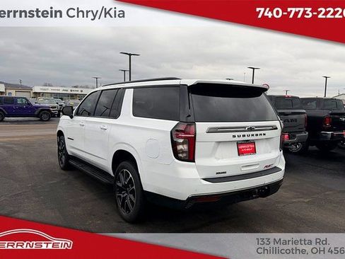 Used 2022 Chevrolet Suburban RST image 5