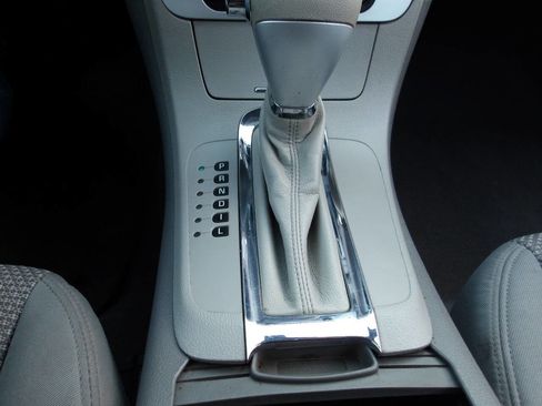 Used 2010 Chevrolet Malibu LS image 13