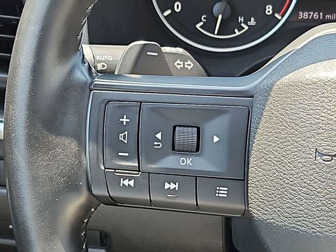 Used 2025 Nissan Rogue SV AWD/4WD image 19