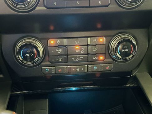 Used 2019 Ford F150 Raptor w/ Equipment Group 802A Luxury image 19