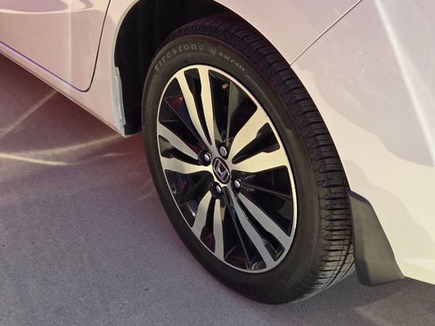 Used 2020 Honda Fit EX image 16