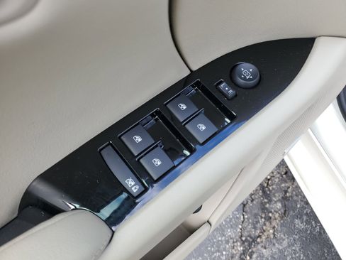 Used 2014 Cadillac XTS Luxury w/ Driver Awareness Package image 16