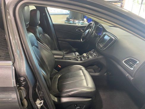 Used 2016 Chrysler 200 Limited FWD image 20