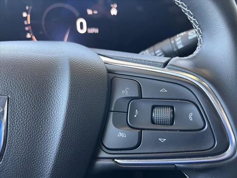 Used 2025 Buick Encore GX Preferred FWD image 19