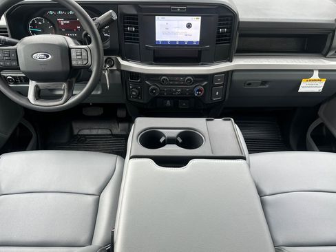 New 2026 Ford F250 XL w/ XL Off-Road Package image 13