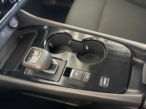 Used 2023 Nissan Rogue S FWD image 20