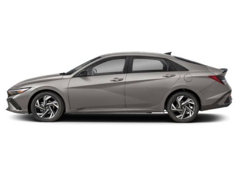 Certified 2025 Hyundai Elantra Sport FWD image 3