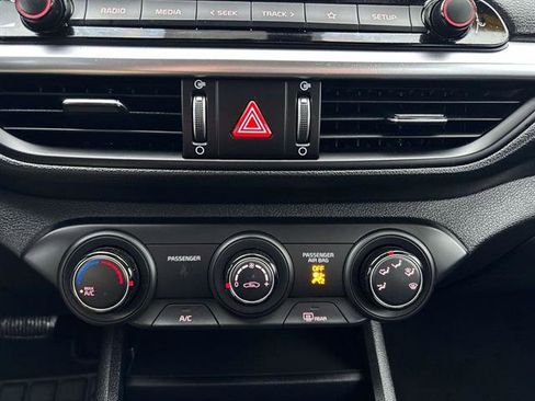 Used 2023 Kia Forte LXS image 21