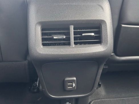 Used 2023 GMC Terrain SLT image 20