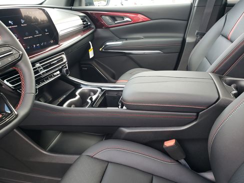 New 2026 Chevrolet Traverse RS w/ LPO, Floor Liner Package image 27