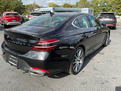 Used 2025 Genesis G70 2.5T image 7