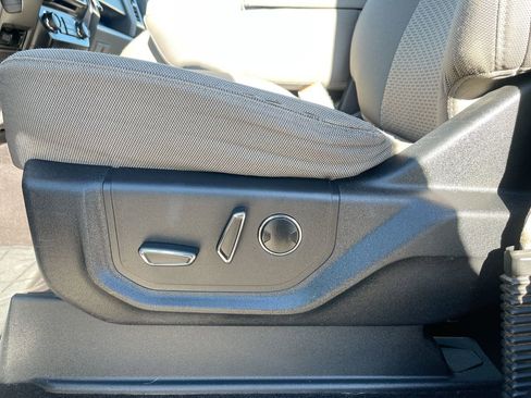 Used 2015 Ford F150 XLT w/ Equipment Group 302A Luxury image 21