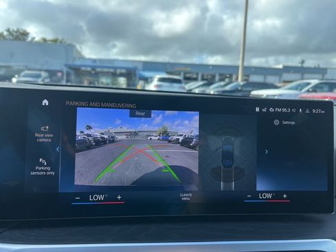 Used 2024 BMW 330i Sedan image 15