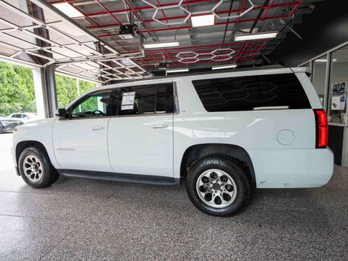 Used 2018 Chevrolet Suburban LT AWD/4WD image 2