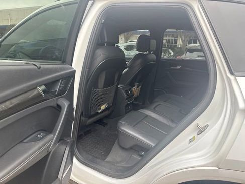 Used 2020 Audi SQ5 Prestige AWD/4WD image 4