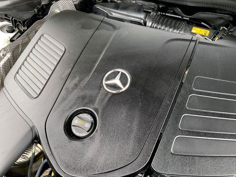 Certified 2024 Mercedes-Benz GLC 300 4MATIC image 31