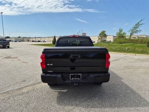 Used 2020 Toyota Tundra SR5 w/ SR5 Convenience Package AWD/4WD image 6