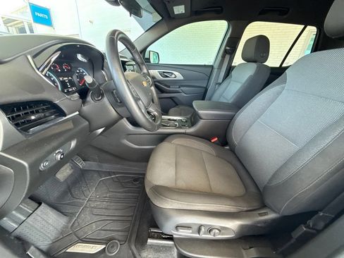 Used 2023 Chevrolet Traverse LT FWD image 32