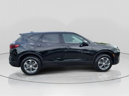 Used 2025 Chevrolet Blazer LT FWD image 8