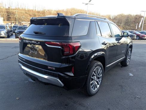 New 2026 GMC Terrain Denali w/ LPO, Floor Liner Package image 4