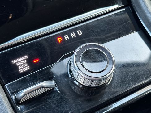 Used 2023 Jeep Grand Cherokee Limited image 22