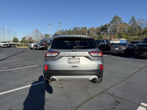 Certified 2022 Ford Escape SE w/ Convenience Package image 6