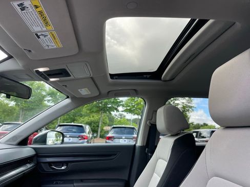 Certified 2025 Honda CR-V EX image 28
