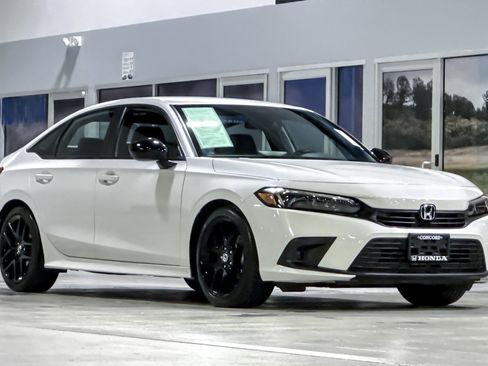 Used 2024 Honda Civic Sport image 6