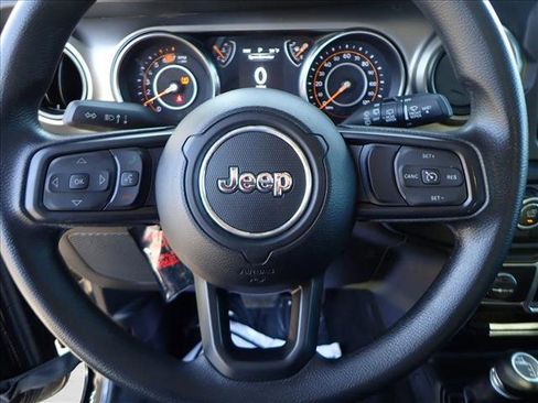 Used 2021 Jeep Wrangler Unlimited Sport image 12