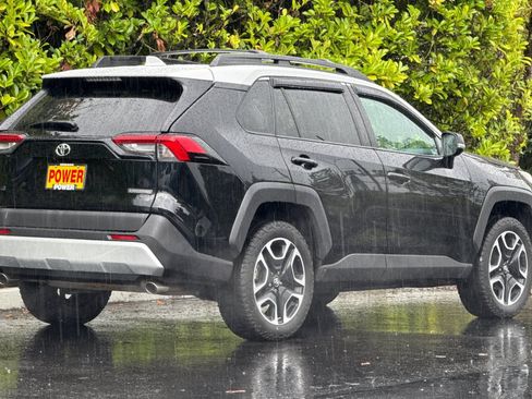 Used 2019 Toyota RAV4 Adventure AWD/4WD image 4