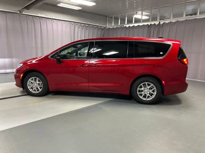 New 2026 Chrysler Pacifica Select