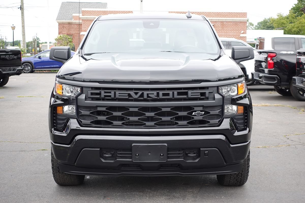Used 2024 Chevrolet Silverado 1500 Custom AWD/4WD image 5