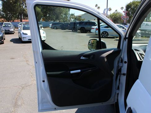 Used 2019 Ford Transit Connect XLT FWD image 7
