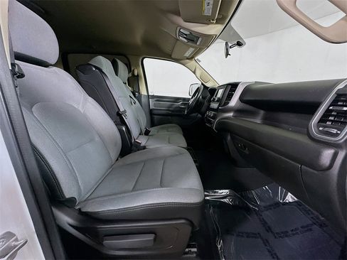 Used 2019 RAM 1500 Big Horn image 12