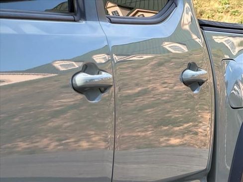 Used 2023 Toyota Tacoma TRD Off-Road AWD/4WD image 25