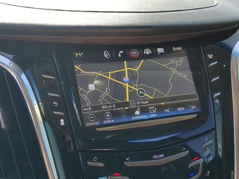 Used 2017 Cadillac Escalade Premium Luxury image 18