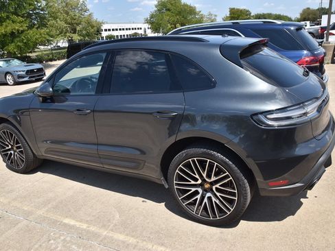 Used 2026 Porsche Macan AWD/4WD image 8