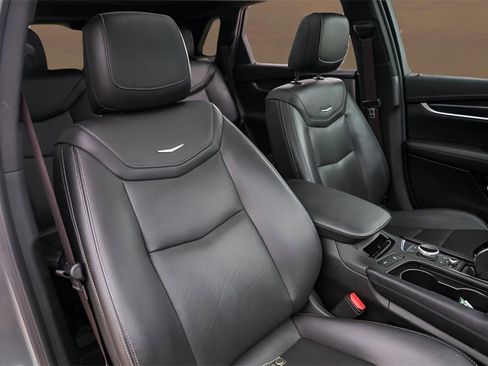 Certified 2024 Cadillac XT5 Premium Luxury image 34