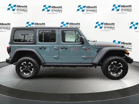 Used 2025 Jeep Wrangler Unlimited Rubicon AWD/4WD image 6