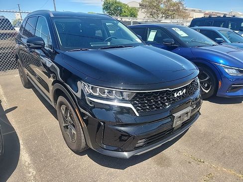 Used 2023 Kia Sorento EX image 1