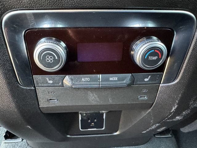 Used 2025 GMC Yukon XL Denali AWD/4WD image 18