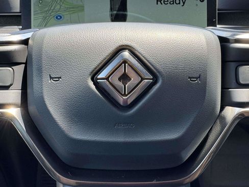 Used 2025 Rivian R1S Adventure AWD/4WD image 30