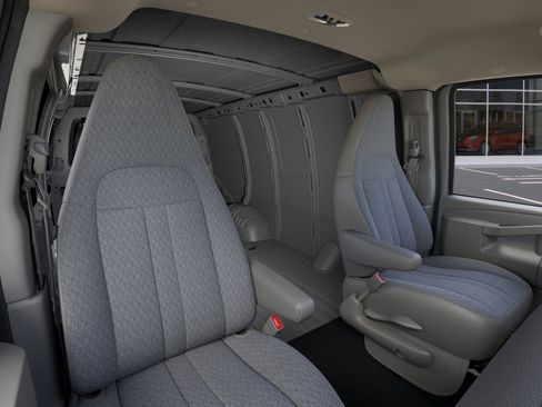 New 2026 GMC Savana 2500 w/ Driver Convenience Package image 33