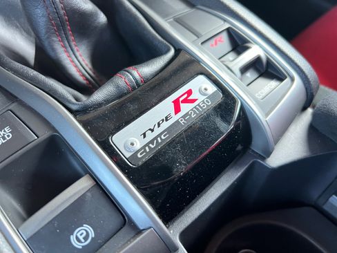 Used 2018 Honda Civic Type R image 21