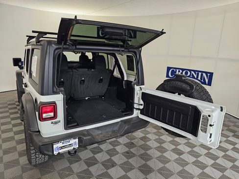 Used 2022 Jeep Wrangler Unlimited Sport AWD/4WD image 30