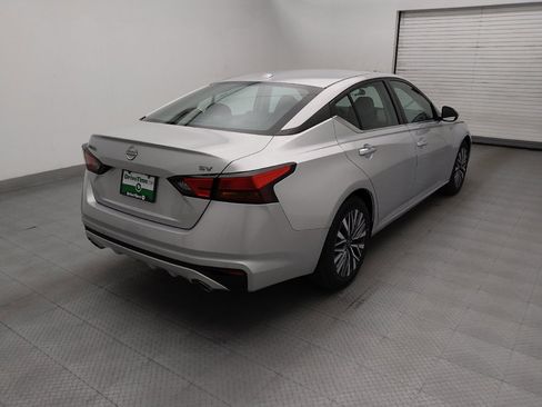 Used 2023 Nissan Altima 2.5 SV w/ SV Premium Package FWD image 9