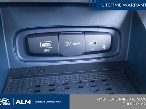 New 2026 Hyundai Venue SEL FWD image 24