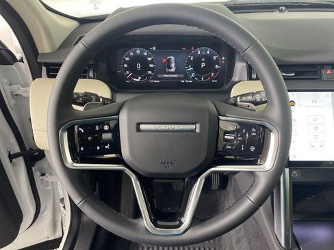 Used 2025 Land Rover Discovery Sport S image 13