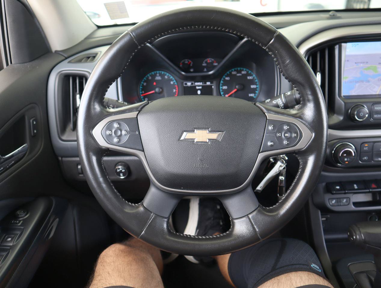Used 2015 Chevrolet Colorado Z71 AWD/4WD image 24