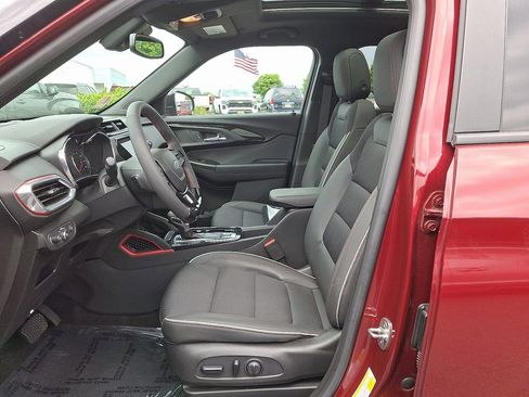 Certified 2023 Chevrolet TrailBlazer RS w/ Sun and Liftgate Package AWD/4WD image 14